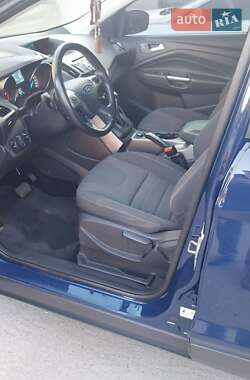 Внедорожник / Кроссовер Ford Kuga 2014 в 
