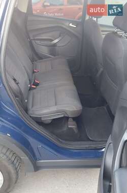 Внедорожник / Кроссовер Ford Kuga 2014 в 
