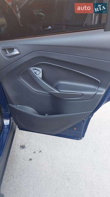 Внедорожник / Кроссовер Ford Kuga 2014 в Тернополе