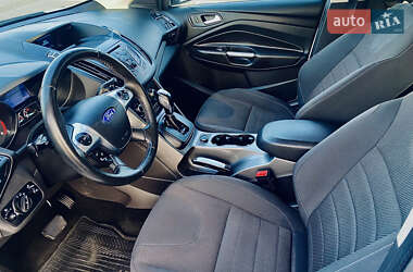 Внедорожник / Кроссовер Ford Kuga 2015 в 