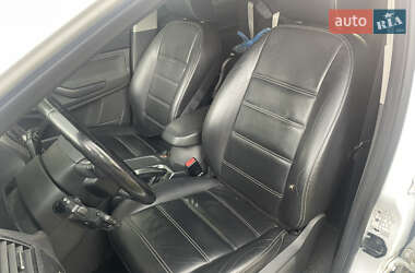 Внедорожник / Кроссовер Ford Kuga 2012 в 