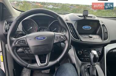 Внедорожник / Кроссовер Ford Kuga 2016 в 