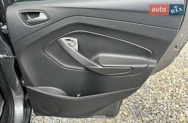 Внедорожник / Кроссовер Ford Kuga 2013 в 