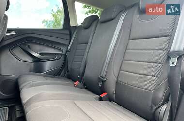 Внедорожник / Кроссовер Ford Kuga 2013 в 