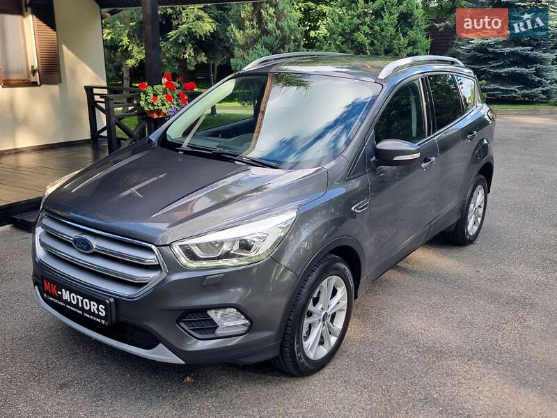 Позашляховик / Кросовер Ford Kuga 2019 в Києві