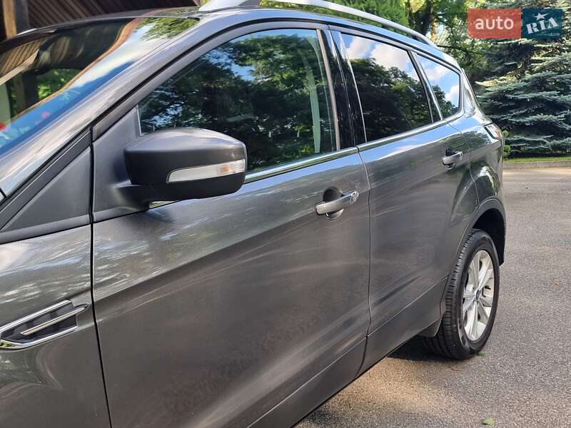 Позашляховик / Кросовер Ford Kuga 2019 в Києві