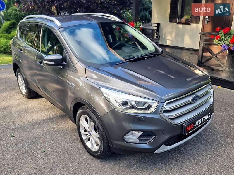 Позашляховик / Кросовер Ford Kuga 2019 в Києві