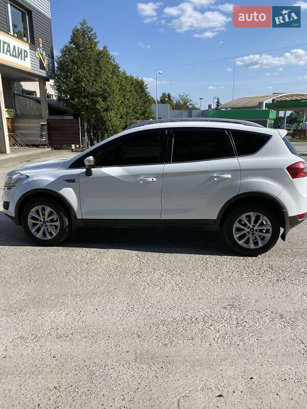 Позашляховик / Кросовер Ford Kuga 2009 в Львові