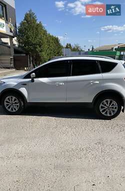 Внедорожник / Кроссовер Ford Kuga 2009 в 
