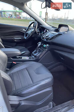 Внедорожник / Кроссовер Ford Kuga 2013 в 