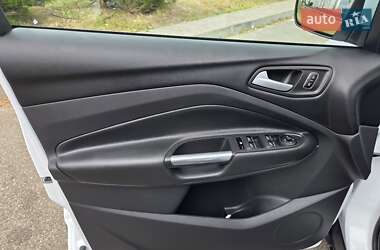 Внедорожник / Кроссовер Ford Kuga 2019 в 