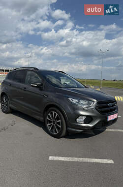 Внедорожник / Кроссовер Ford Kuga 2019 в Львове