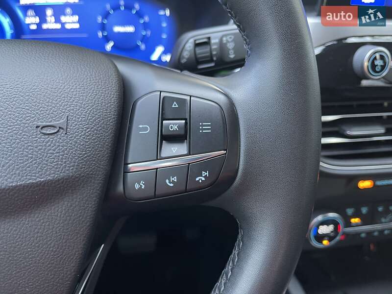 Позашляховик / Кросовер Ford Kuga 2021 в Києві