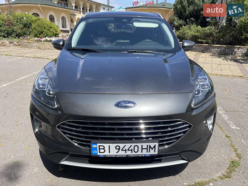 Позашляховик / Кросовер Ford Kuga 2021 в Києві