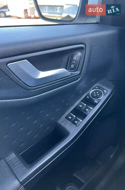 Внедорожник / Кроссовер Ford Kuga 2020 в 