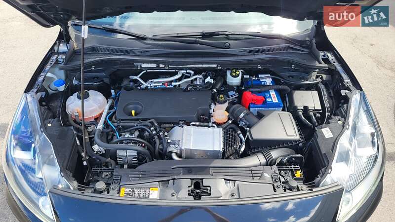 Внедорожник / Кроссовер Ford Kuga 2020 в Киеве