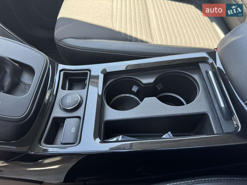 Внедорожник / Кроссовер Ford Kuga 2019 в Киеве