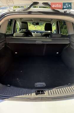 Внедорожник / Кроссовер Ford Kuga 2012 в 
