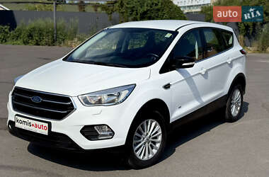 Внедорожник / Кроссовер Ford Kuga 2017 в Виннице