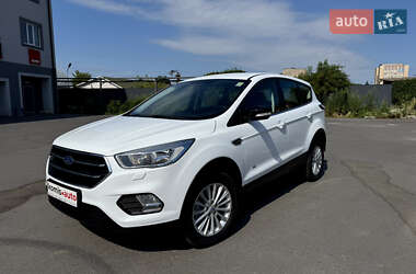Внедорожник / Кроссовер Ford Kuga 2017 в 
