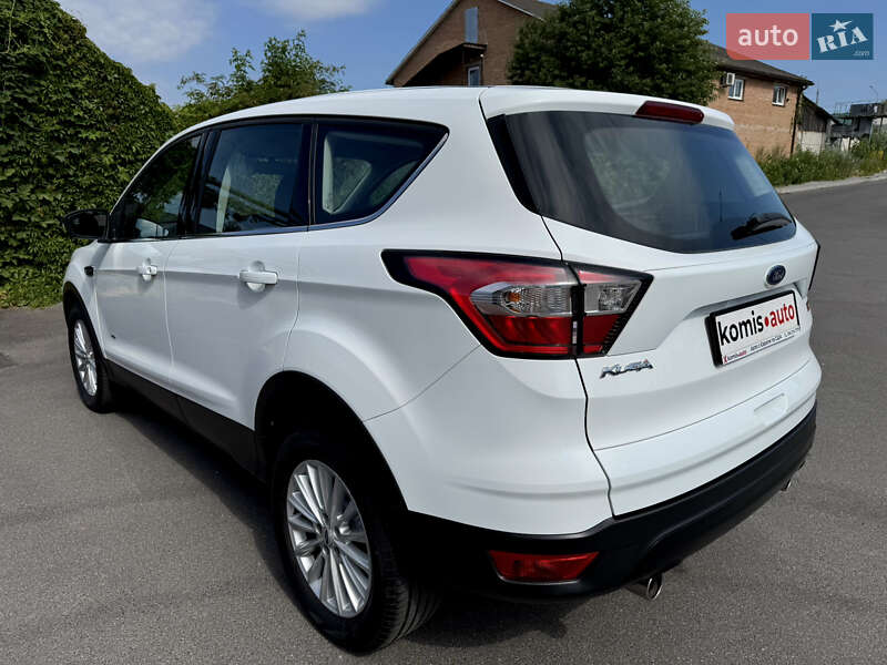 Позашляховик / Кросовер Ford Kuga 2017 в Вінниці