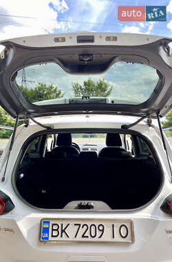 Внедорожник / Кроссовер Ford Kuga 2012 в 