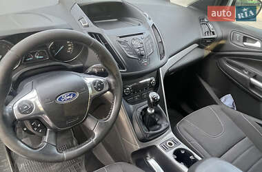 Внедорожник / Кроссовер Ford Kuga 2013 в 