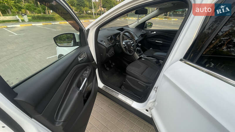 Позашляховик / Кросовер Ford Kuga 2013 в Бучі