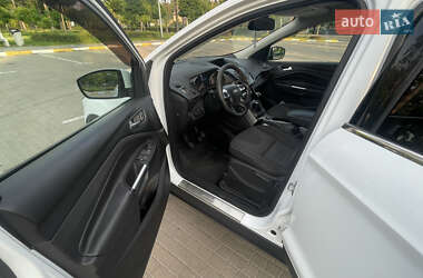 Внедорожник / Кроссовер Ford Kuga 2013 в 