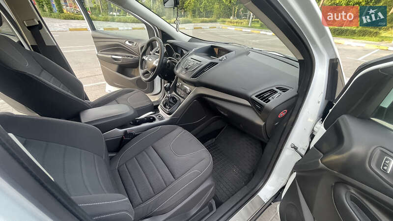 Позашляховик / Кросовер Ford Kuga 2013 в Бучі