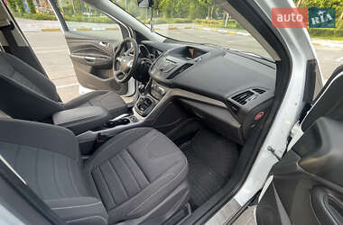 Внедорожник / Кроссовер Ford Kuga 2013 в 