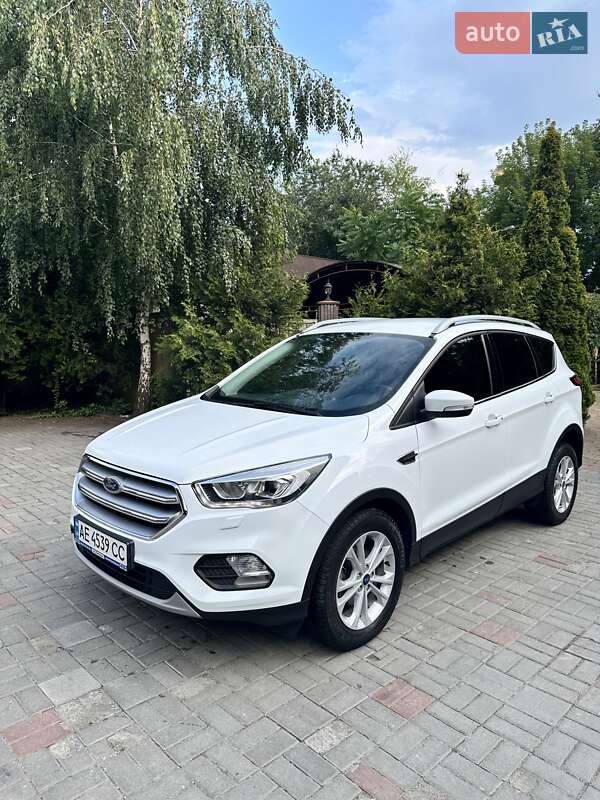 Внедорожник / Кроссовер Ford Kuga 2019 в Днепре