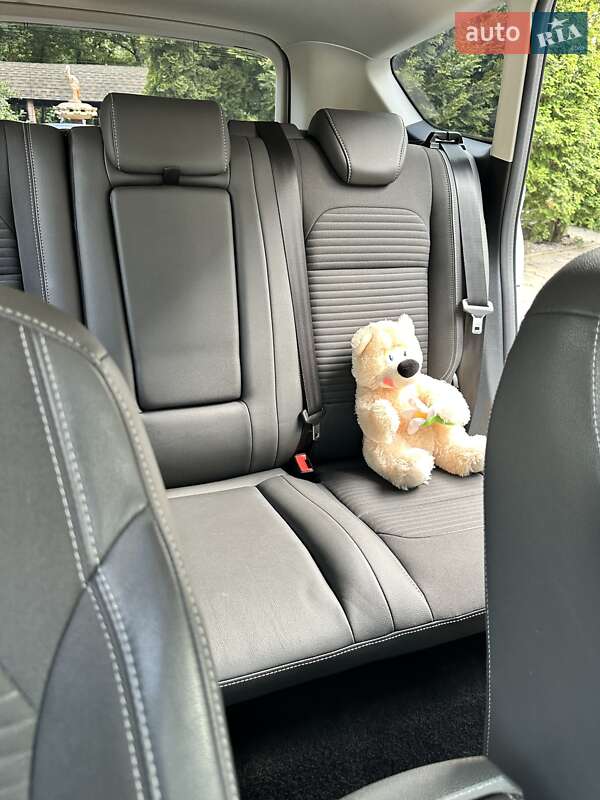 Внедорожник / Кроссовер Ford Kuga 2019 в Днепре