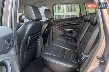 Внедорожник / Кроссовер Ford Kuga 2012 в 