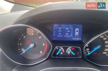 Внедорожник / Кроссовер Ford Kuga 2014 в 