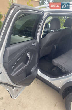 Внедорожник / Кроссовер Ford Kuga 2014 в 