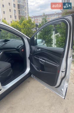 Внедорожник / Кроссовер Ford Kuga 2014 в 