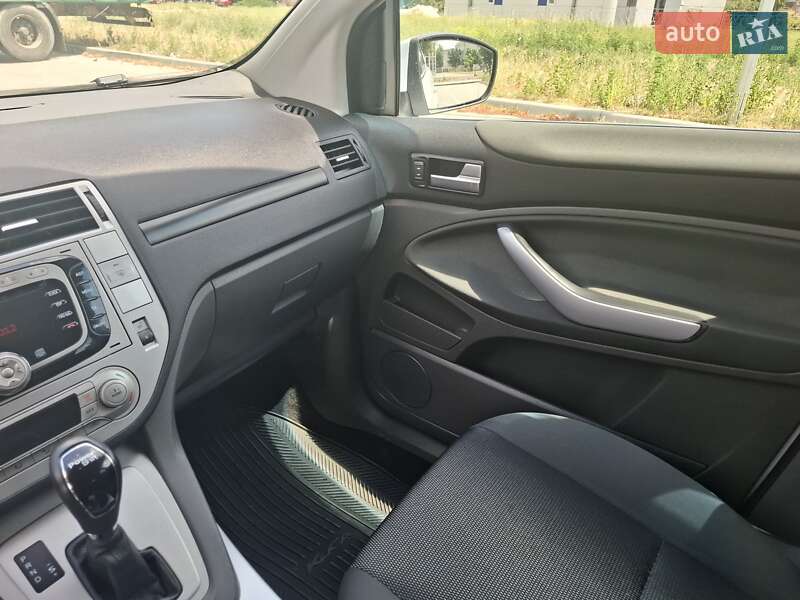 Внедорожник / Кроссовер Ford Kuga 2012 в Черкассах