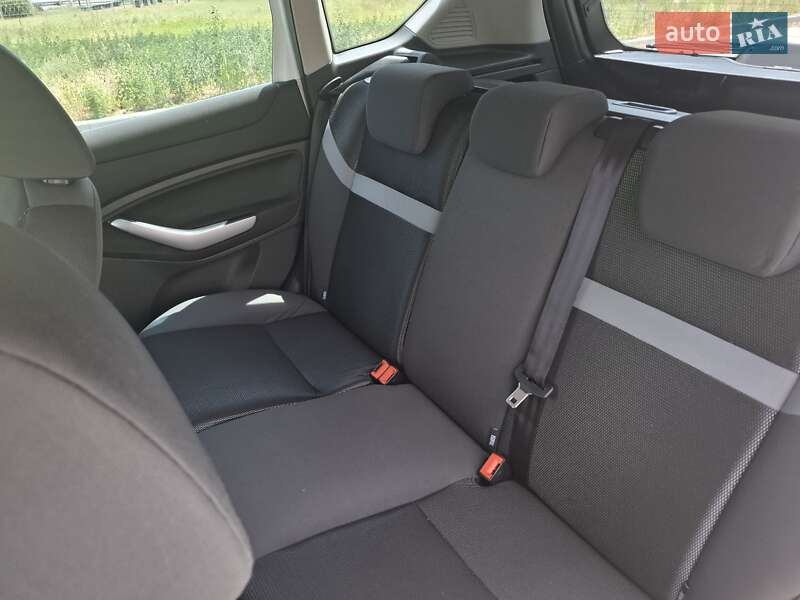 Внедорожник / Кроссовер Ford Kuga 2012 в Черкассах