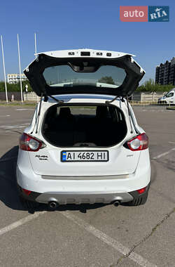Внедорожник / Кроссовер Ford Kuga 2010 в 