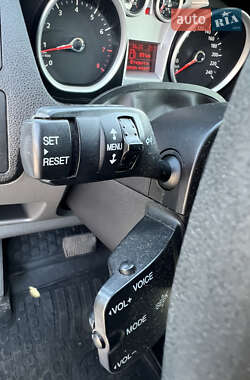 Внедорожник / Кроссовер Ford Kuga 2010 в 