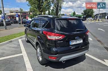 Внедорожник / Кроссовер Ford Kuga 2013 в 
