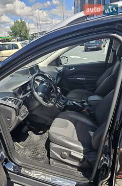 Внедорожник / Кроссовер Ford Kuga 2013 в 