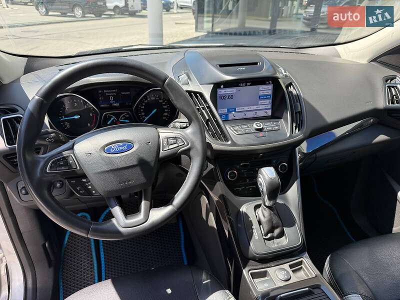 Внедорожник / Кроссовер Ford Kuga 2019 в Ивано-Франковске