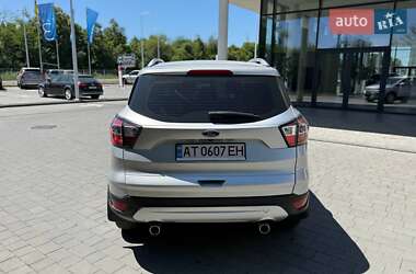 Внедорожник / Кроссовер Ford Kuga 2019 в 