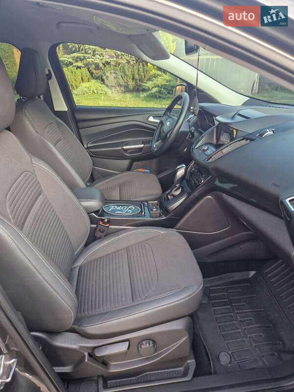 Внедорожник / Кроссовер Ford Kuga 2019 в Петриковке