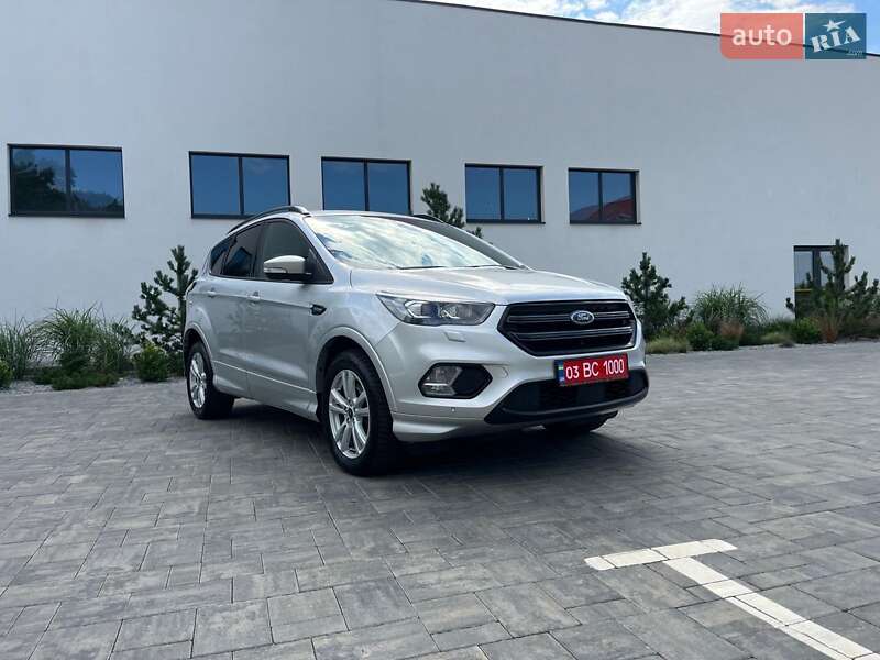 Внедорожник / Кроссовер Ford Kuga 2019 в Луцке