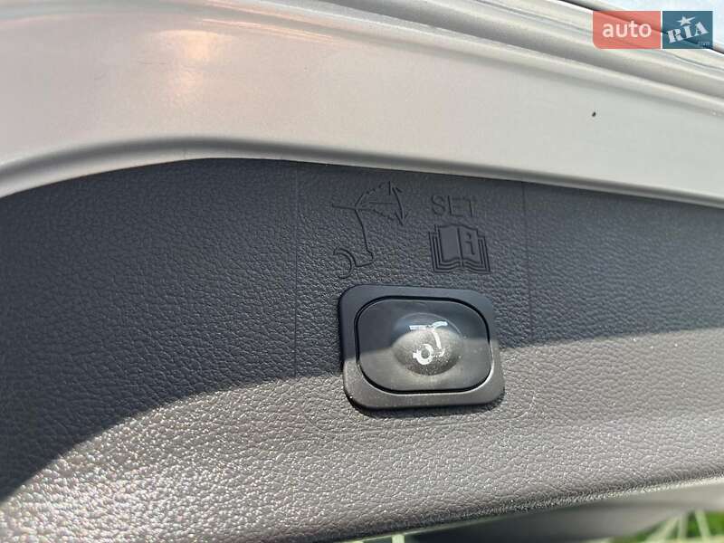 Внедорожник / Кроссовер Ford Kuga 2019 в Луцке