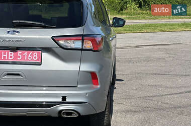 Внедорожник / Кроссовер Ford Kuga 2021 в 