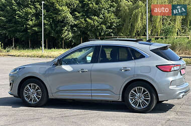 Внедорожник / Кроссовер Ford Kuga 2021 в 
